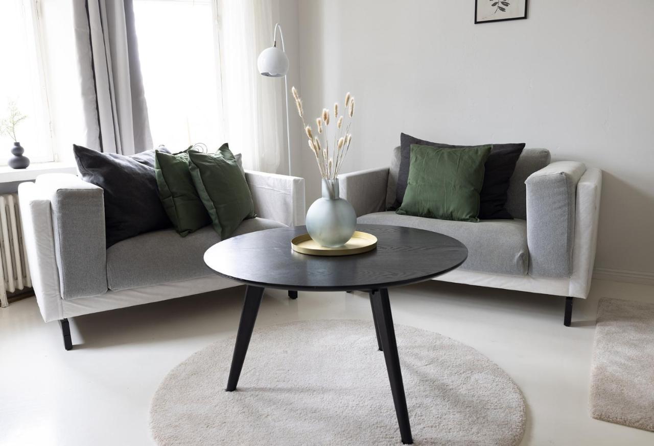 2Ndhomes City Center 2Br Apartment With Balcony And Sauna By Kaisaniemi Park Helsingfors Eksteriør bilde