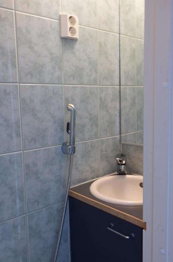2Ndhomes City Center 2Br Apartment With Balcony And Sauna By Kaisaniemi Park Helsingfors Eksteriør bilde